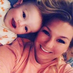 Meet your Posher, Arielle